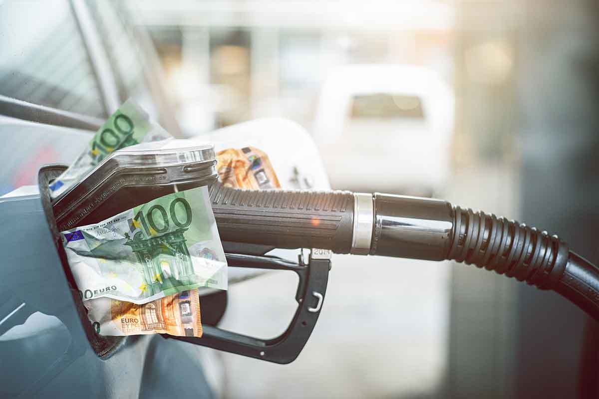 prezzo benzina distributore